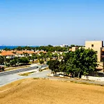 Mariandy Larnaca