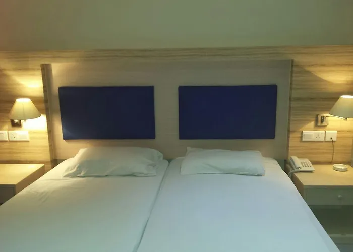 مارياندي 2* لارنكا